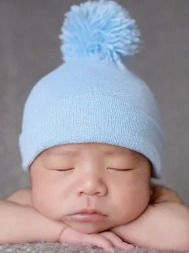 Newborn Pom Pom Hat Light Blue